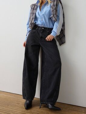 Levi’s Super Barrel Jean